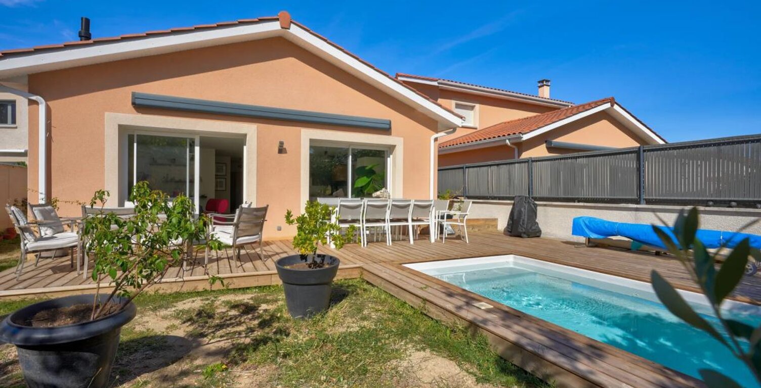 Maison de plain-pied 4 pièces 106 m² avec garage et piscine — photo 1