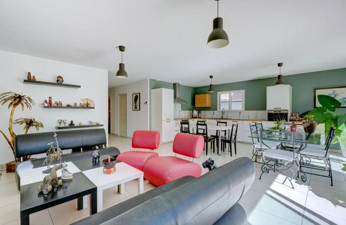 Maison de plain-pied 4 pièces 106 m² avec garage et piscine — photo 3