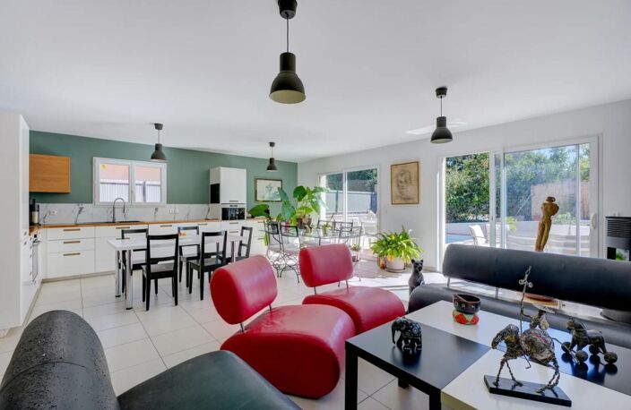 Maison de plain-pied 4 pièces 106 m² avec garage et piscine — photo 5