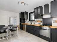 Maison de 8 pièces de 170 m² à Saint-Laurent-de-Mure — photo 4