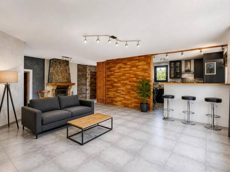 Maison de 8 pièces de 170 m² à Saint-Laurent-de-Mure — photo 1