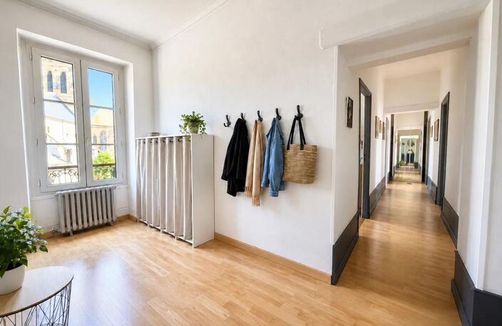 Appartement de 6 pièces de 128 m² à Laval — photo 5