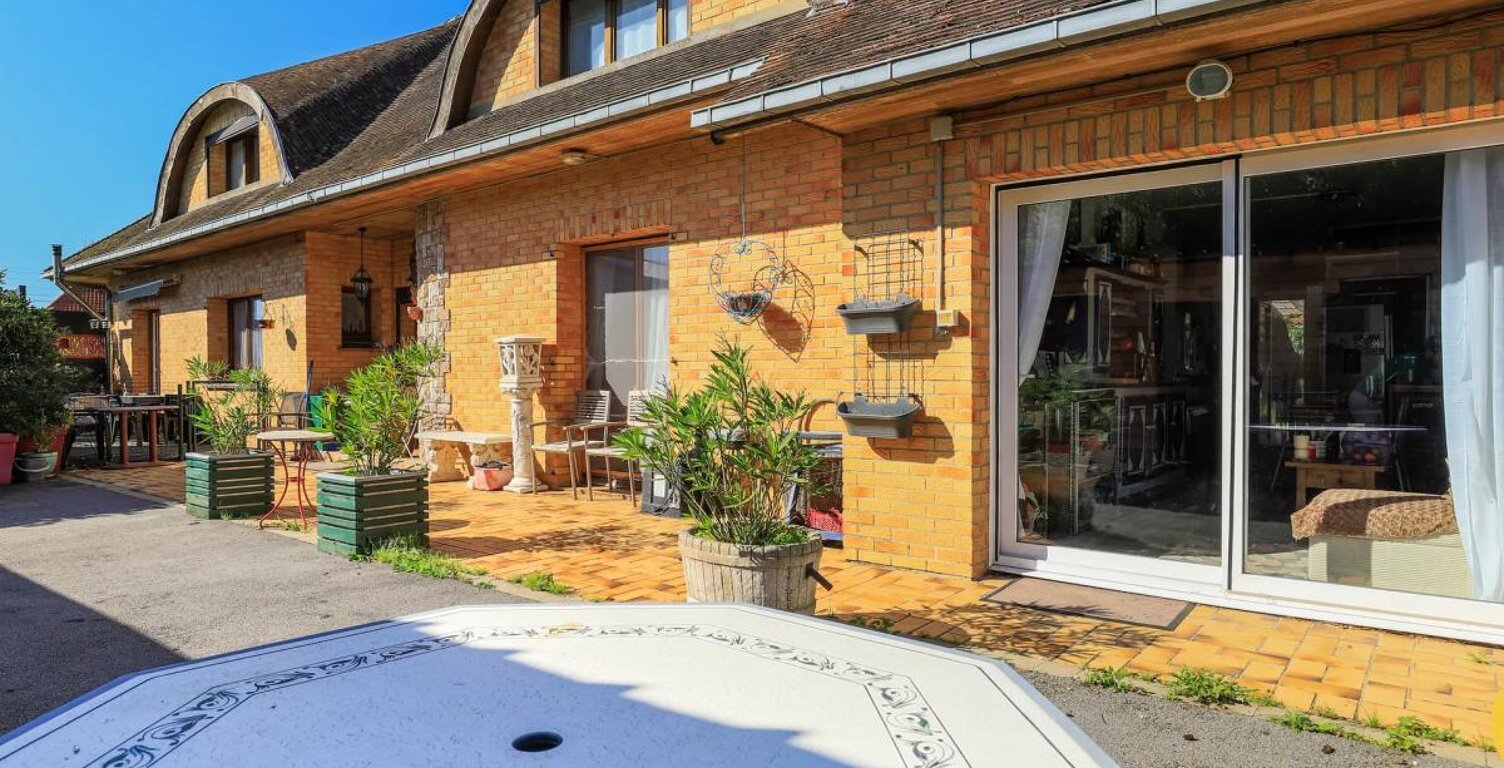 Maison de 8 pièces de 219 m² à Campagne-lès-Hesdin — photo 1