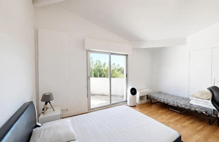 Maison de 10 pièces de 282 m² à Bourg-de-Visa — photo 4