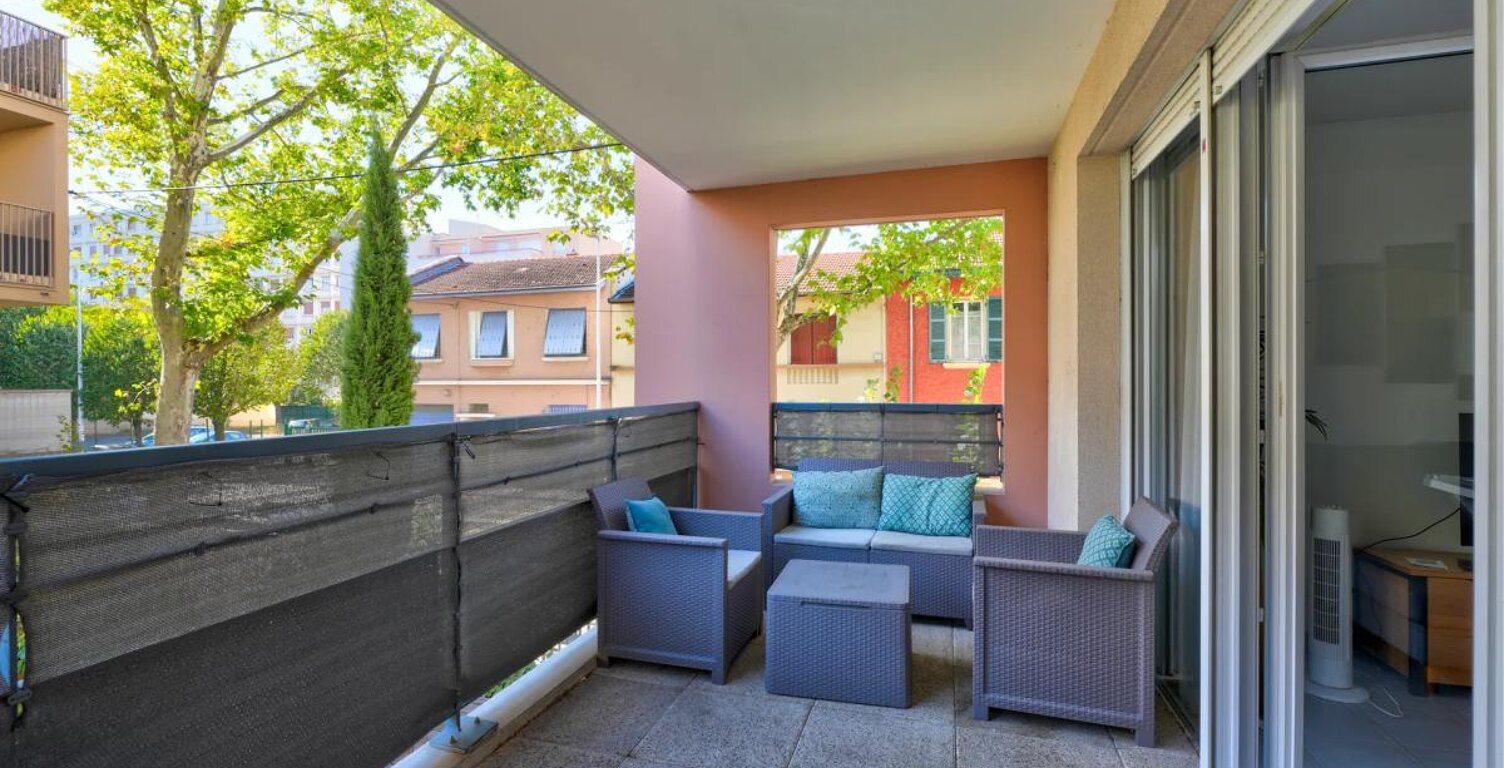 Appartement de 3 pièces de 68 m² à Vénissieux — photo 1