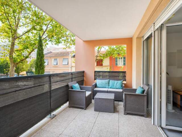 Appartement de 3 pièces de 68 m² à Vénissieux — photo du bien