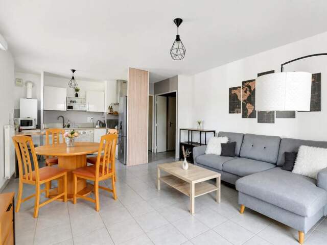 Appartement de 3 pièces de 68 m² à Vénissieux — photo du bien