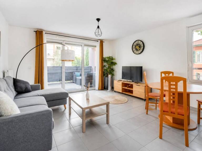 Appartement de 3 pièces de 68 m² à Vénissieux — photo 1