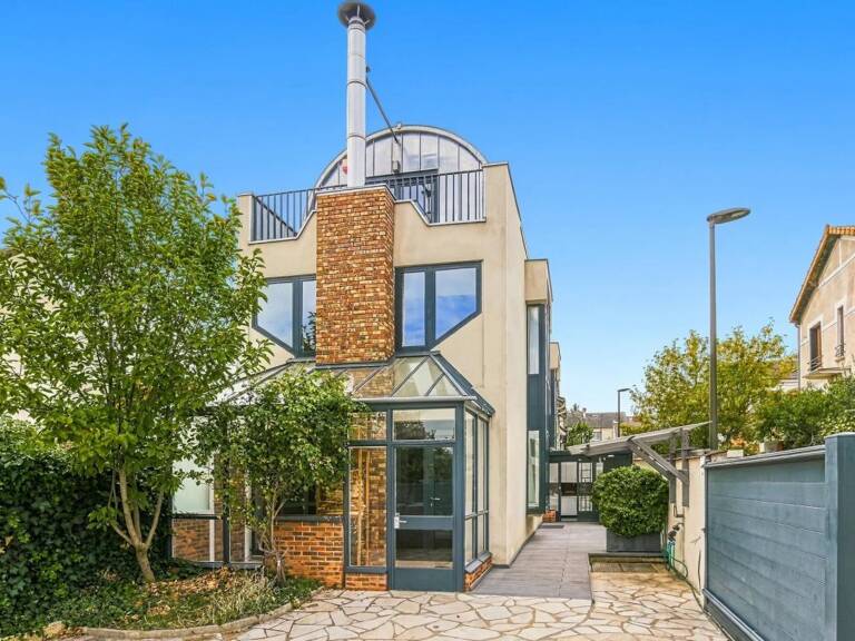 Maison de 6 pièces de 135 m² à Suresnes — photo 1