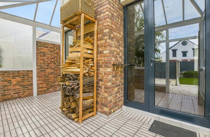 Maison de 6 pièces de 135 m² à Suresnes — photo 2