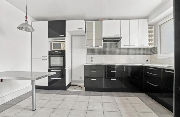 Maison de 6 pièces de 135 m² à Suresnes — photo 5