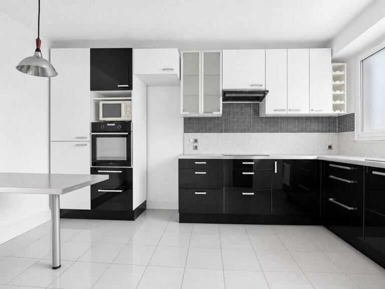 Maison de 6 pièces de 135 m² à Suresnes — photo 1