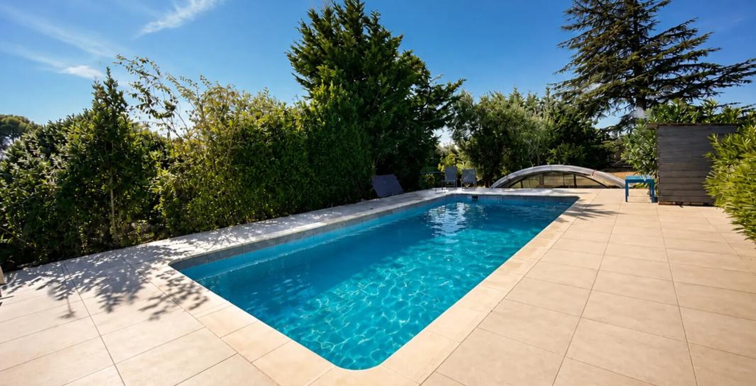 Maison de 7 pièces de 179 m² à Pujaut — photo 1