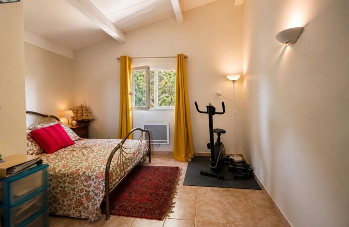 Maison de 7 pièces de 179 m² à Pujaut — photo 4