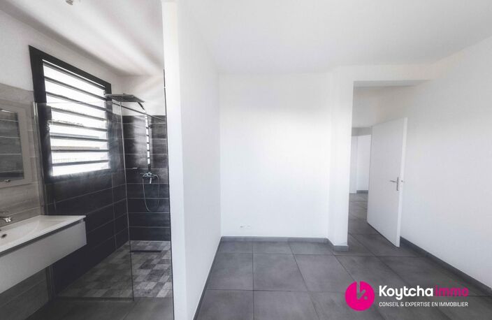 MAISON T4 / LOCAL PRO | PISCINE — photo 3