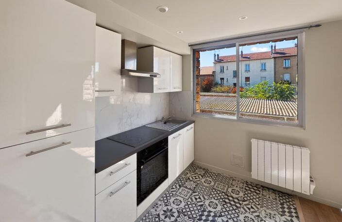 VILLEURBANNE GRANDCLÉMENT – STUDIO 27 m² AU CALME — photo 4