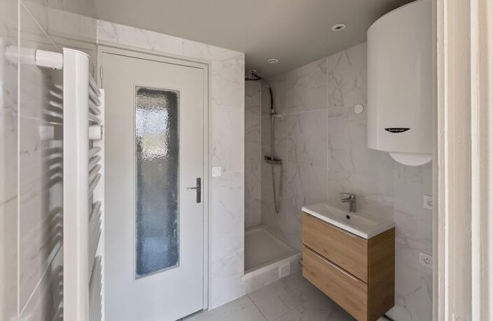VILLEURBANNE GRANDCLÉMENT – STUDIO 27 m² AU CALME — photo 5