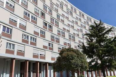 Appartement 4 pièces 886 €