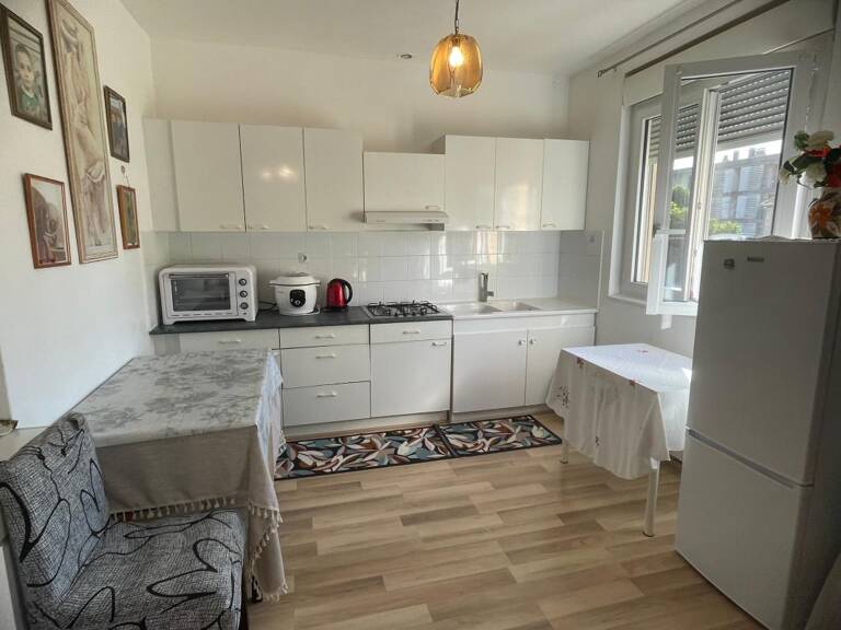 Appartement à Louer à Cavaillon — photo 1