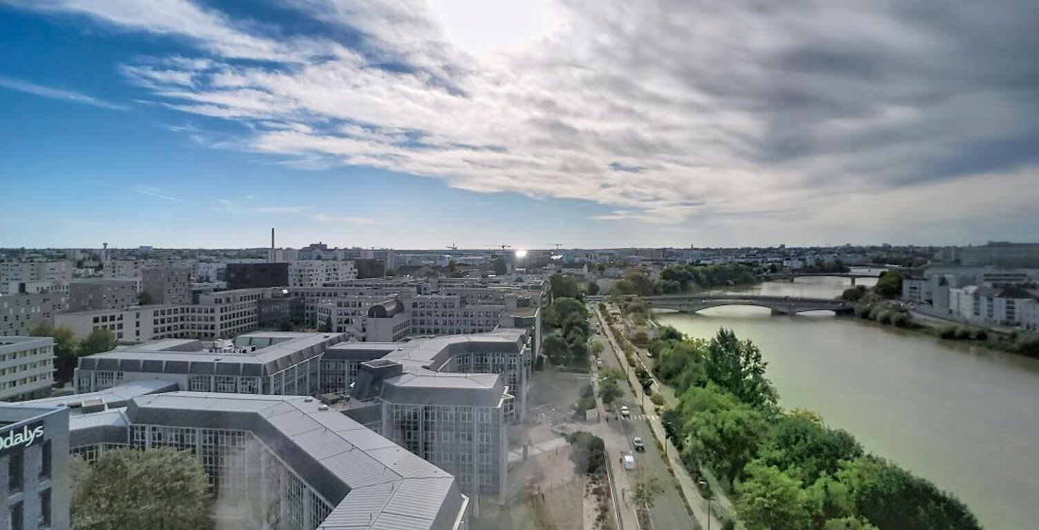 Appartement avec vue dégagée sur la Loire - Loggia et garage — photo 1