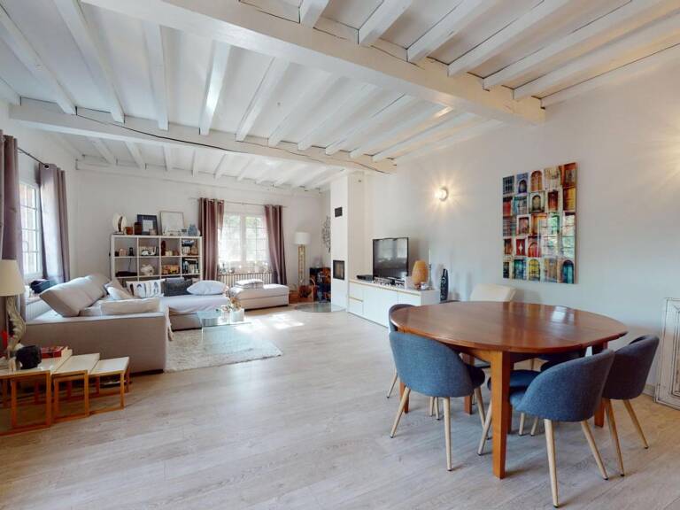Maison de 123m2 sur une parcelle de 2560m2 avec dépendances — photo 1