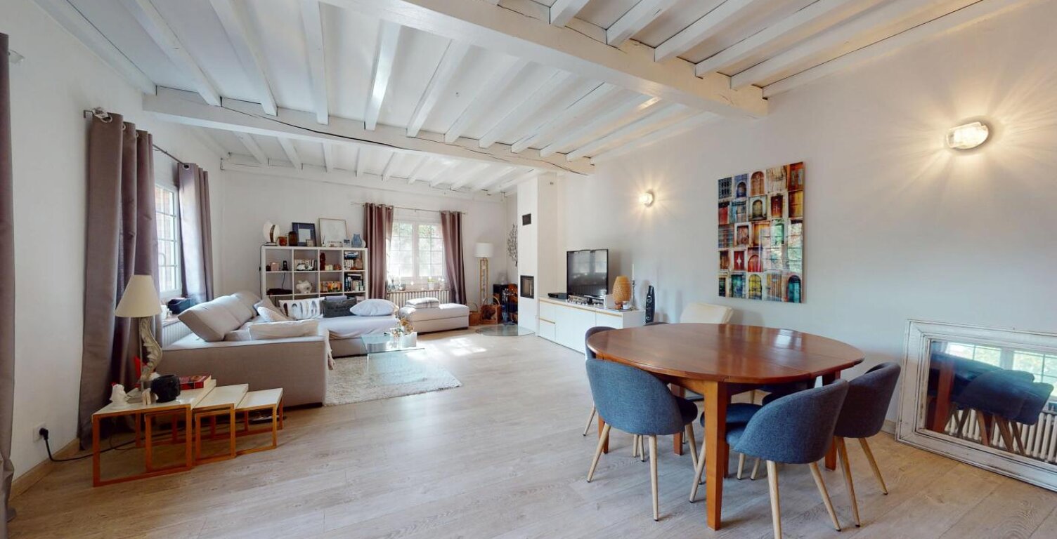 Maison de 123m2 sur une parcelle de 2560m2 avec dépendances — photo 1