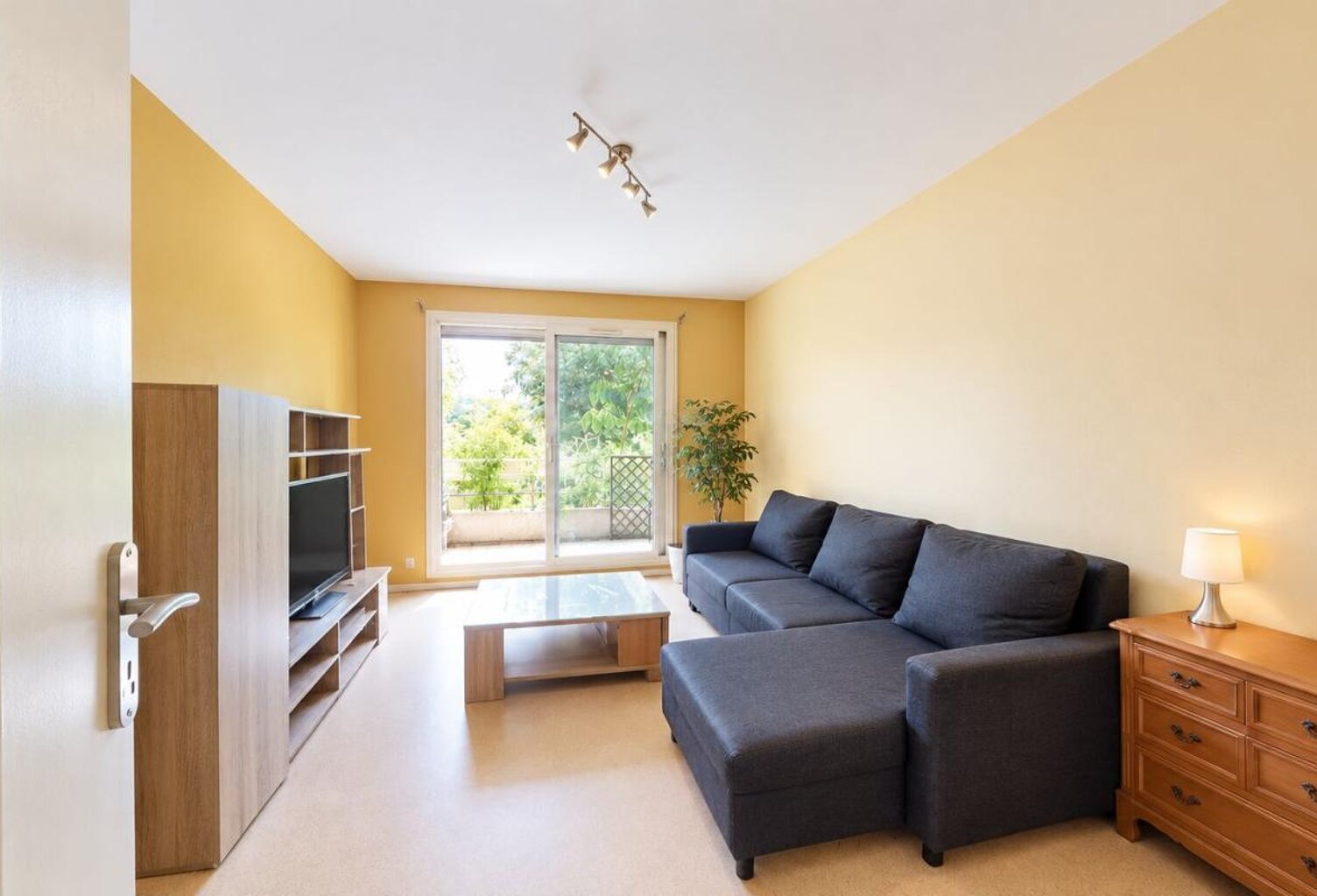 Appartement T3 de 61.01 m2 avec balcon et cave — photo 1