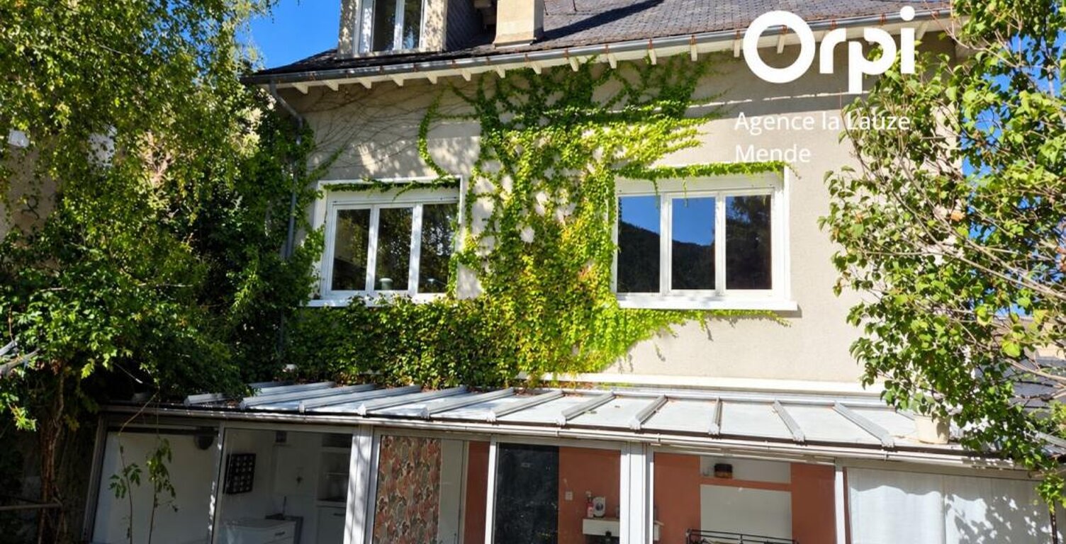 Mende centre - Maison de ville 200 m² - 6 Chambres -Terrain - Garage — photo 1