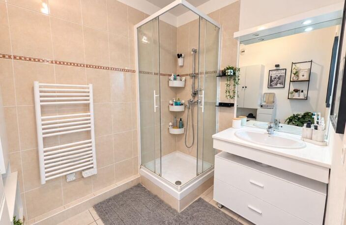 Appartement À Vendre Toulon Est avec parking privatif — photo 4