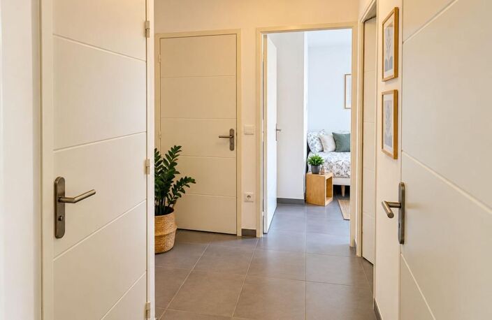 Appartement T3 56m2 La Seyne sur Mer avec une place parking privative en sous sol — photo 4