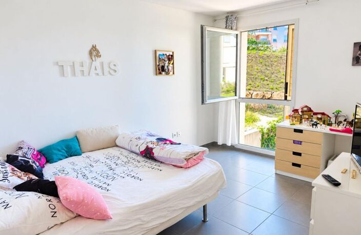 Appartement T3 56m2 La Seyne sur Mer avec une place parking privative en sous sol — photo 5