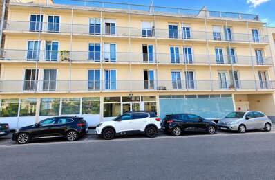 Appartement À Vendre — photo du bien