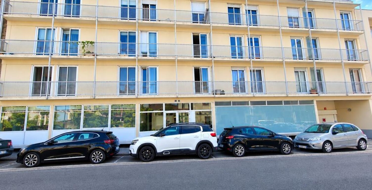 Appartement À Vendre — photo 1