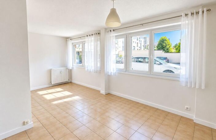 Appartement À Vendre — photo 2