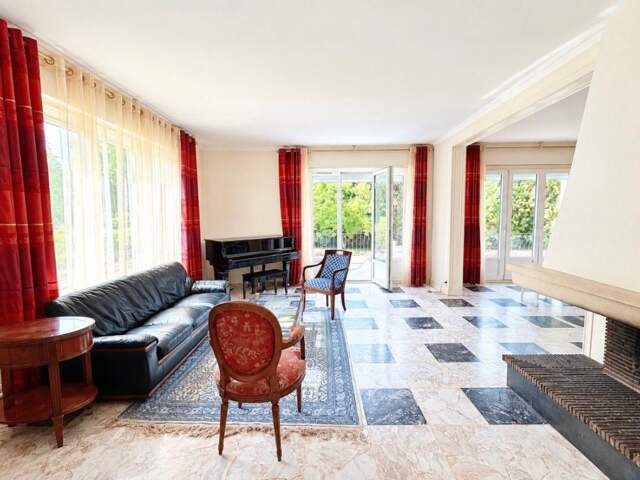 Maison À Vendre — photo du bien