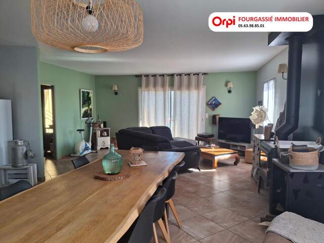 AIGUEFONDE MAISON DE PLAIND-PIED SUR SOUS-SOL COMPLET ET JARDIN — photo du bien