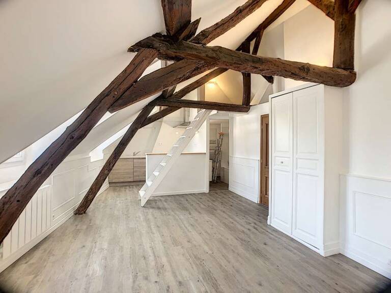 Appartement meublé à louer proche des commerces  ‍♂️ et des transports   — photo 1