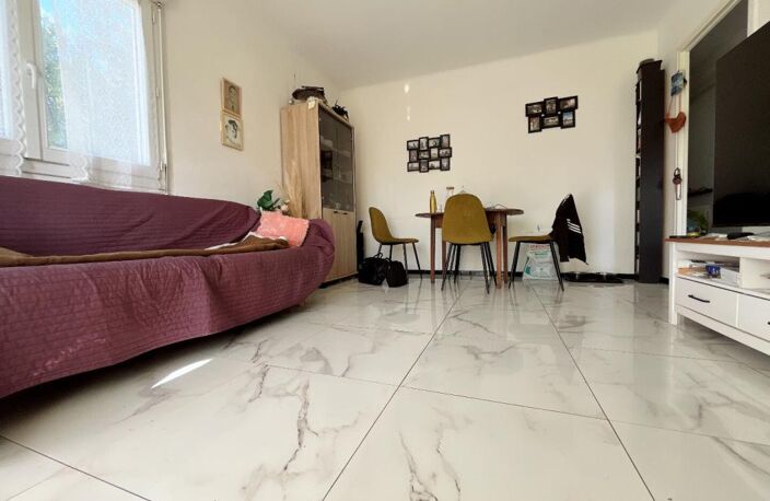 Magnifique appartement de 60 m² de type T3 au 1 er étage avec balcon, cave et place de parking en garage fermé — photo 3