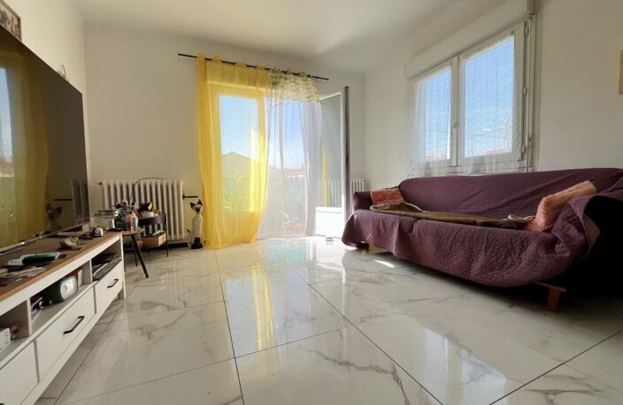 Magnifique appartement de 60 m² de type T3 au 1 er étage avec balcon, cave et place de parking en garage fermé — photo 5