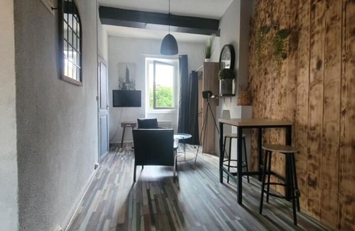 Immeuble de rapport comprenant 4 appartements et 1 local commercial en très bon état loué en étudiant et en AIR BNB — photo 3