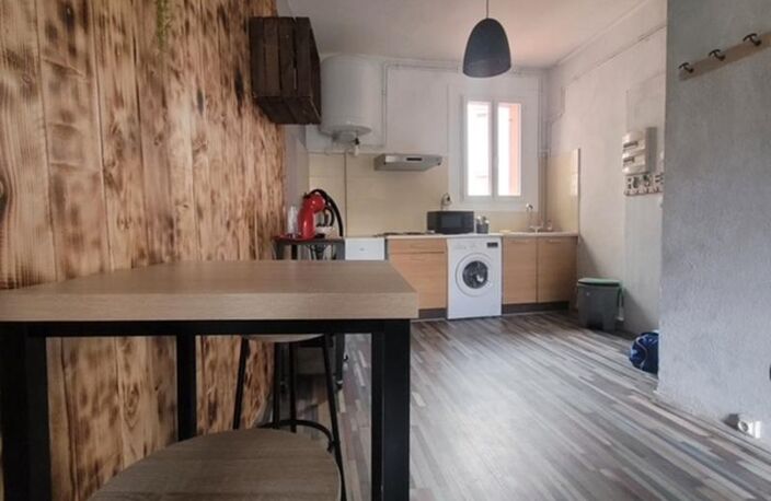 Immeuble de rapport comprenant 4 appartements et 1 local commercial en très bon état loué en étudiant et en AIR BNB — photo 4