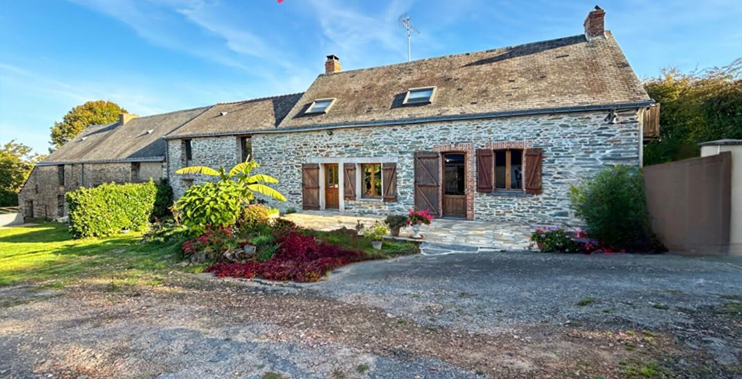 Corps de ferme Soudan 8 pièce(s) 2 Maisons de165 m2 et de 85m², 11 hectares de terrain — photo 1