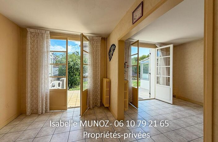 Perignat Les Sarlieve : Maison F4 avec jardin, terrasse et près de 90 m² de dépendances — photo 4