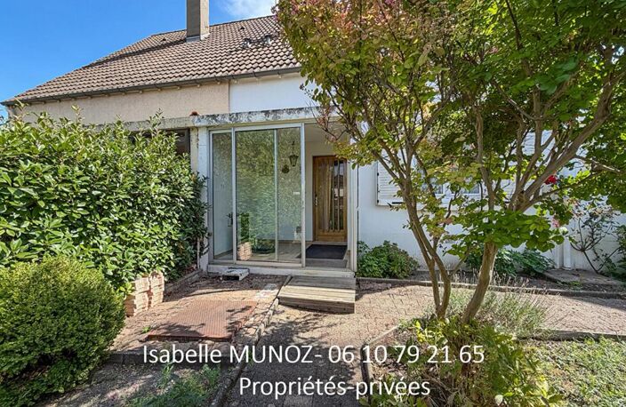 Perignat Les Sarlieve : Maison F4 avec jardin, terrasse et près de 90 m² de dépendances — photo 5