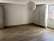 Immeuble avec local commercial et appartement  - Arinthod centre — photo 4