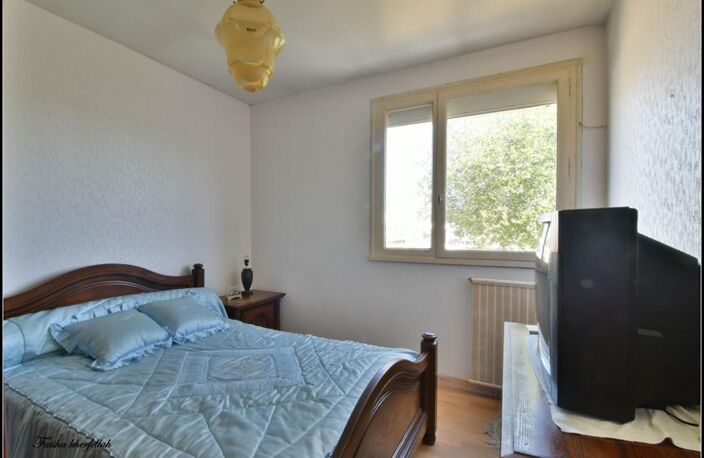 BEAU POTENTIEL ! MAISON 4 CHAMBRES AVEC JARDIN ET ATELIER — photo 2