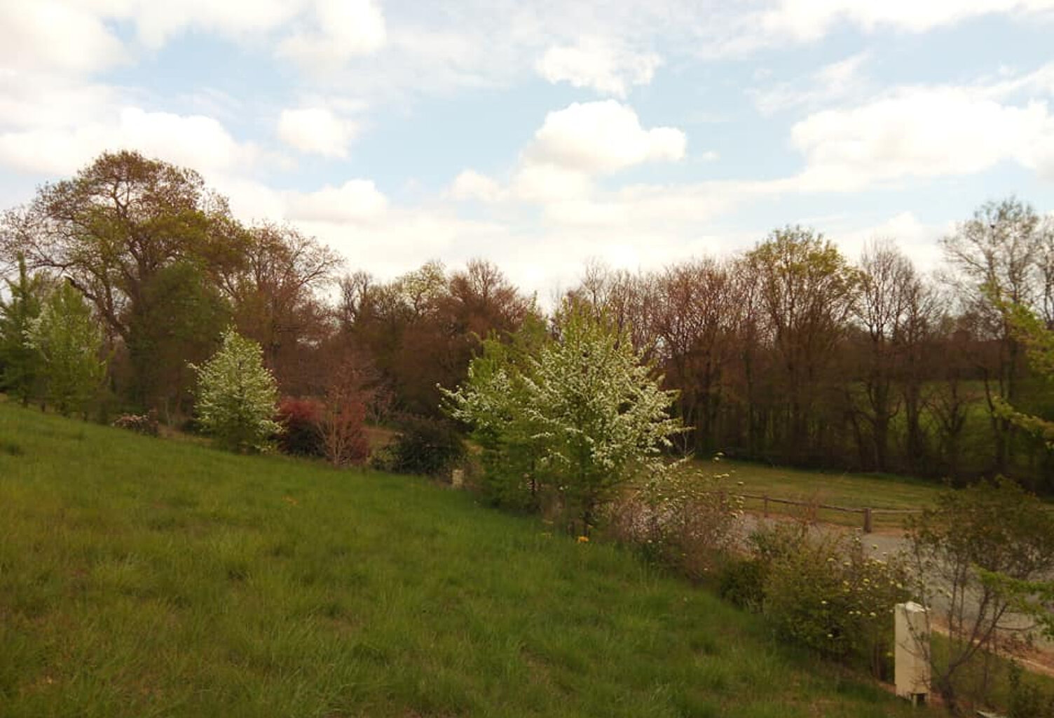 Terrain constructible Ceran(32500)2524m² — photo 1