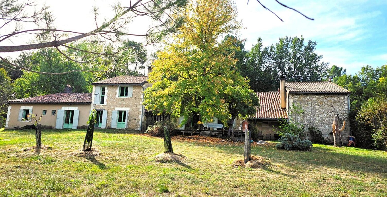 Propriété en pierre de 280 m², sur un beau terrain de 1.3ha — photo 1