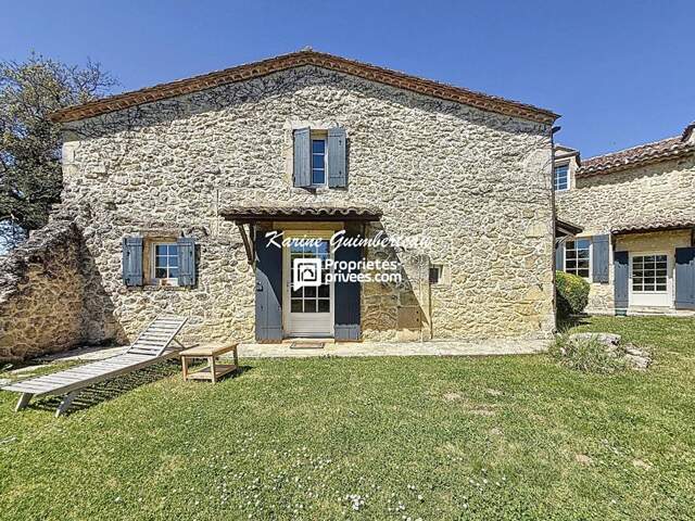 Maison de campagne avec vue dominante + piscine + gîte — photo du bien