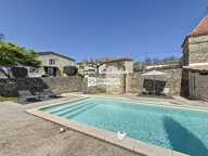 Maison de campagne avec vue dominante + piscine + gîte — photo 2